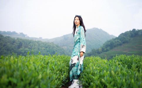 江浙卫视喜剧总动员主持人朱亚丽图片第4张