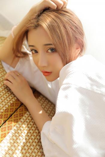 高清美女沈月连衣裙清新甜美写真图片第6张