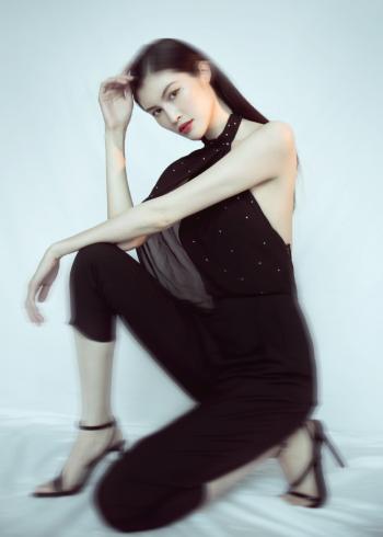 2016年维多利亚的秘密：中国超模奚梦瑶何穗雎晓雯亮相维密秀场第0张