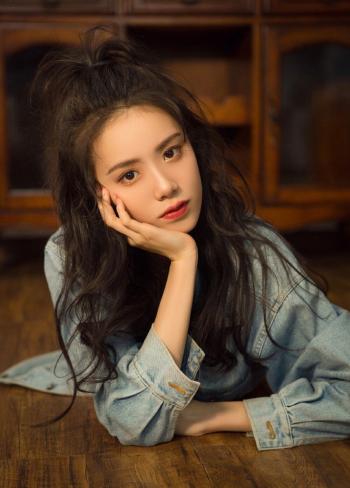 美女热裤图片 _ 第(3)张