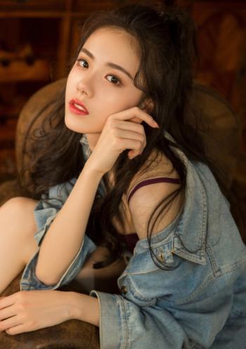 美女热裤图片 _ 第(4)张