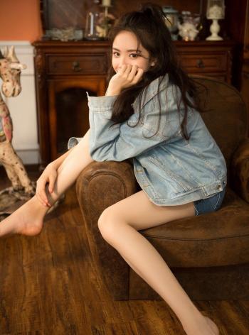 美女热裤图片 _ 第(5)张