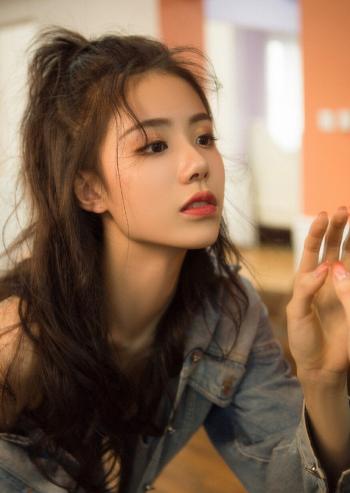 美女热裤图片 _ 第(7)张