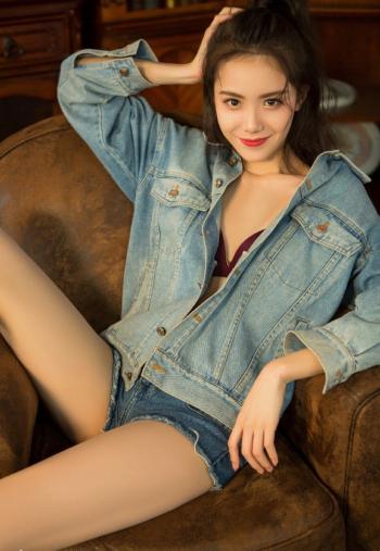 美女热裤图片 _ 第(9)张