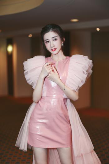 中国内地上海女演员陈欣予霸气御姐范写真大片第2张