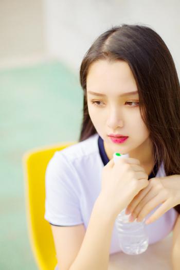 运动装美女图片 _ 第(6)张