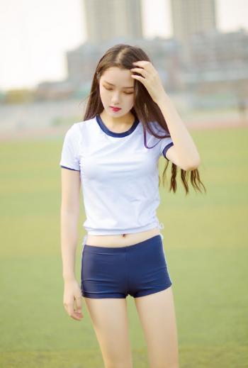 运动装美女图片 _ 第(9)张