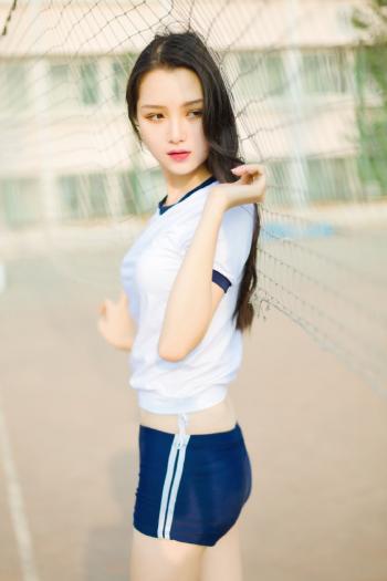 运动装美女图片 _ 第(10)张