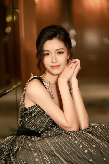 文咏珊清新简约时尚写真图片第3张