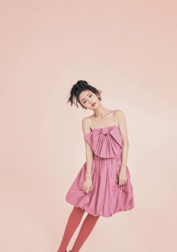 高清中国内地北京朝阳女演员邢菲妩媚动人写真桌面壁纸第3张