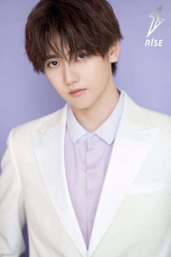 高清内地男星创造营2019刘也帅气活动照图片第5张