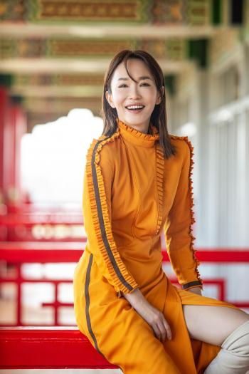高清新加坡女艺人美女著名演员范文芳性感图片第0张