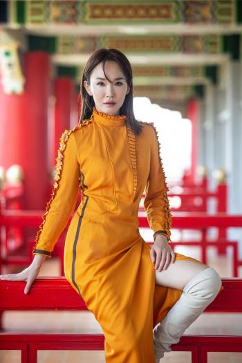 高清新加坡女艺人美女著名演员范文芳性感图片第3张
