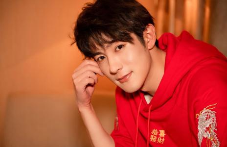 中国内地男演员季肖冰清爽帅气时尚写真图片第2张