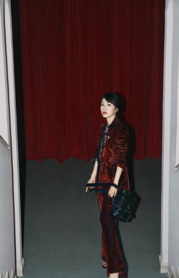 李念图片   李念率性干练写真图片第2张