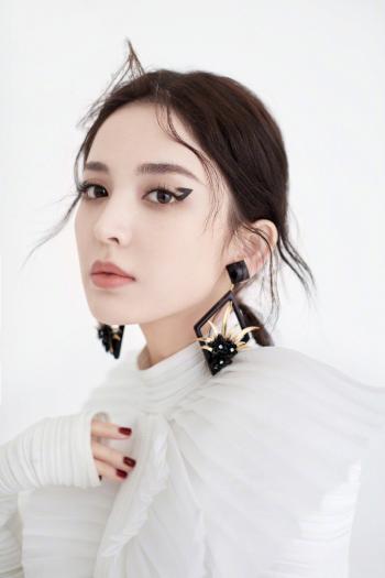 古力娜扎图片 _ 第(1)张