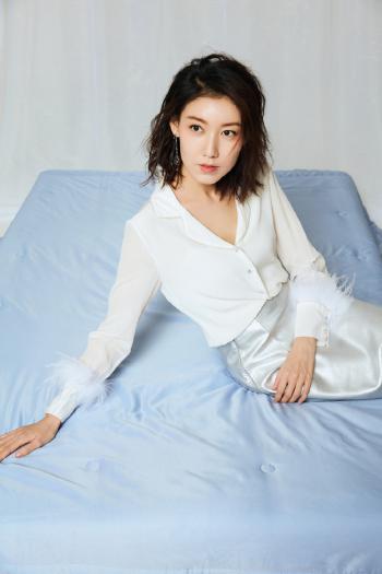 美女高露图片 _ 第(8)张