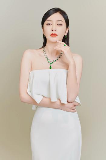秦岚温柔甜美写真高清桌面壁纸第3张