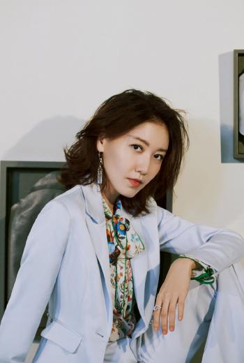 美女高露图片 _ 第(5)张