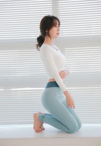 高颜值韩国90后美女徐孝琳高清写真图片壁纸第2张