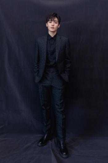 高清中国内地北京男演员侯明昊运动风帅气写真大片第3张