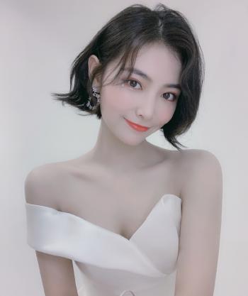 美女佳琪图片 _ 第(1)张