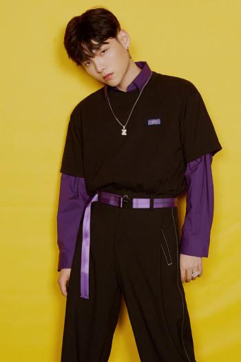 高清男星朱星杰休闲帅气写真图片第4张