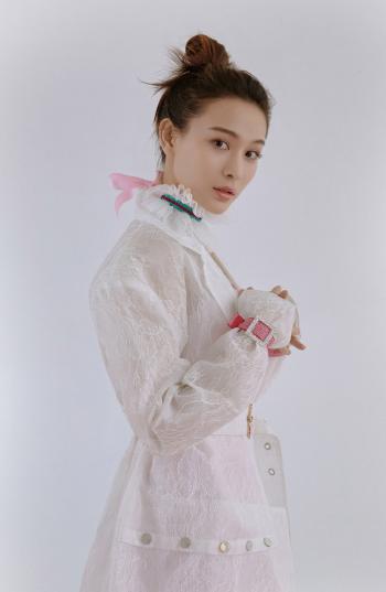 中国内地安徽女演员海铃性感妩媚活动写真图片第2张