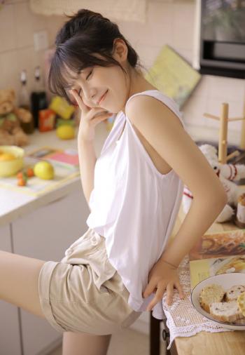 高清日本东京都美女小松菜奈唯美杂志写真图片第0张