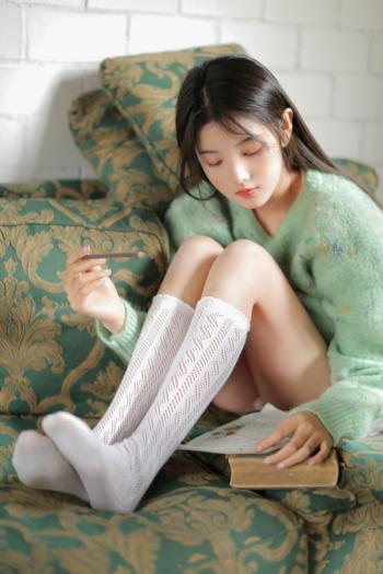 高清中国内地辽宁省沈阳女演员赵今麦灵动少女风写真图片第0张