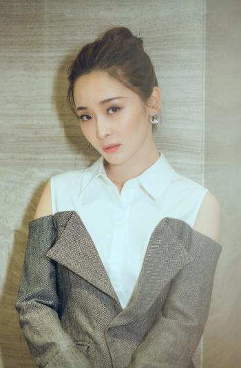 李曼图片 _ 第(1)张