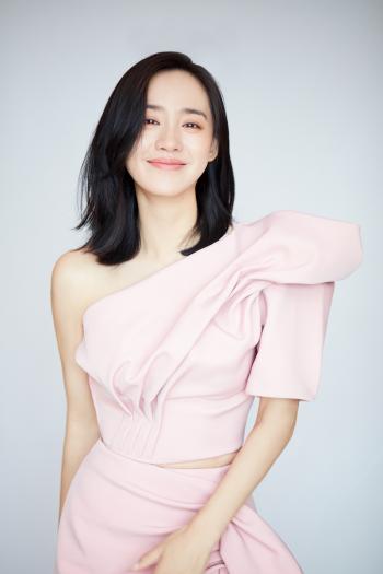 高清中国内地新生代功夫女明显王智性感优雅美丽写真图片第2张