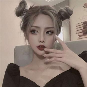 个性非主流COSPLAY美女写真第2张