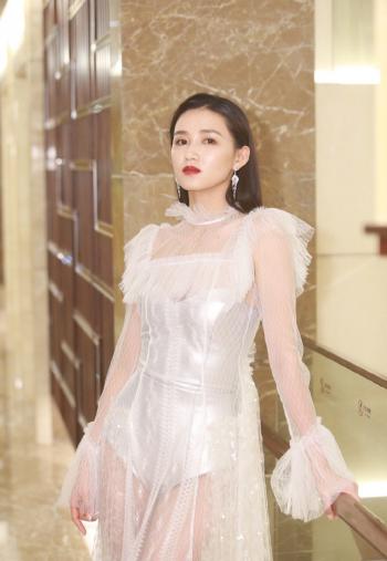 高清女星周开开高挑长腿写真第5张