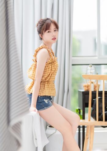 美女热裤图片 _ 第(4)张