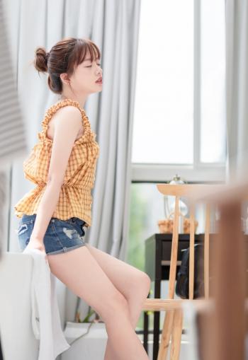 美女热裤图片 _ 第(7)张