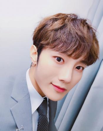 高清内地男星创造营2019刘也帅气活动照图片第4张