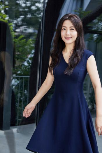中国吉林省吉林著名的影视女演员杨童舒清新甜美写真图片第3张