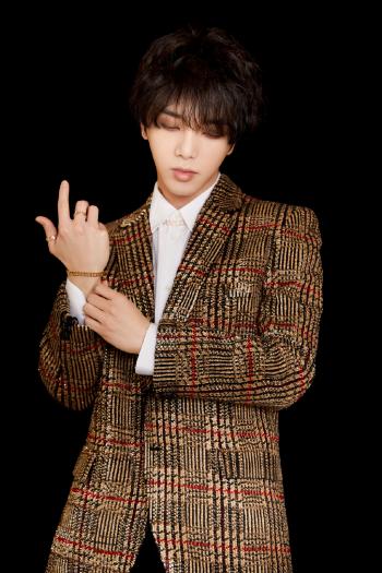 华晨宇极限挑战公益演唱会写真图片第0张