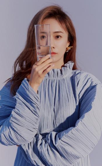 刘芸性感妩媚写真图片桌面壁纸第3张