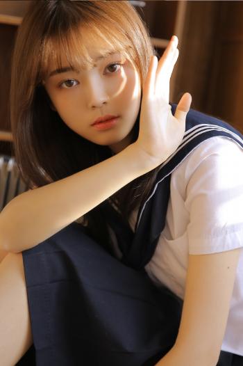 江苏常州职业模特女演员白鹿时尚迷人写真图片第2张