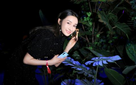 李若宁图片 _ 第(1)张