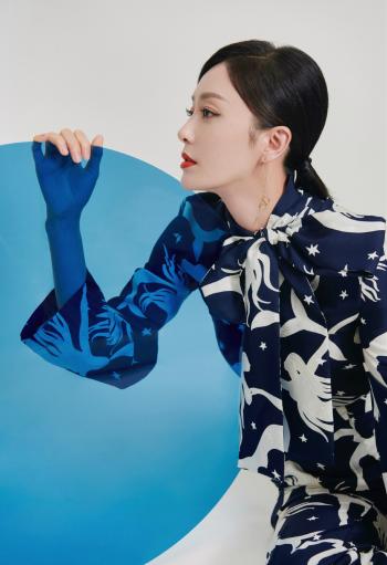 高清中国内地辽宁省沈阳女演员秦岚优雅自信性感写真第0张