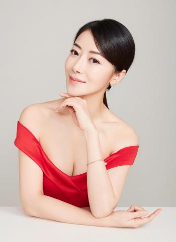 中国内地重庆人女演员陈紫函多面魅力性感写真图片第2张