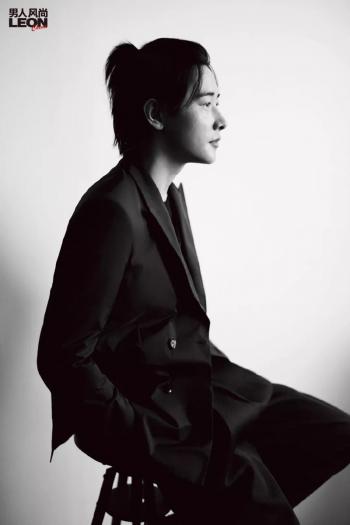 罗晋魅力型男冬日户外写真图片第2张