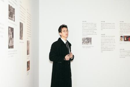 中国内地湖北荆州男演员李现泳池湿身酷帅写真图片第3张