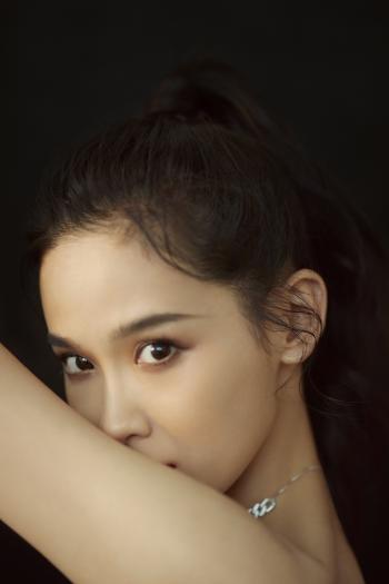 屈菁菁图片 _ 第(1)张