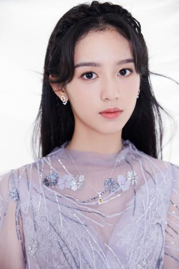 女星周也图片 _ 第(1)张