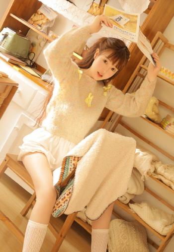 李念性感时尚写真图片第4张