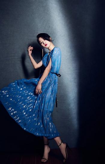 李念图片   李念率性干练写真图片第2张